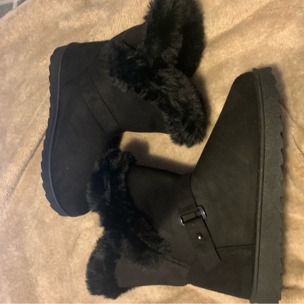 ✔️✔️SOLDD  booties